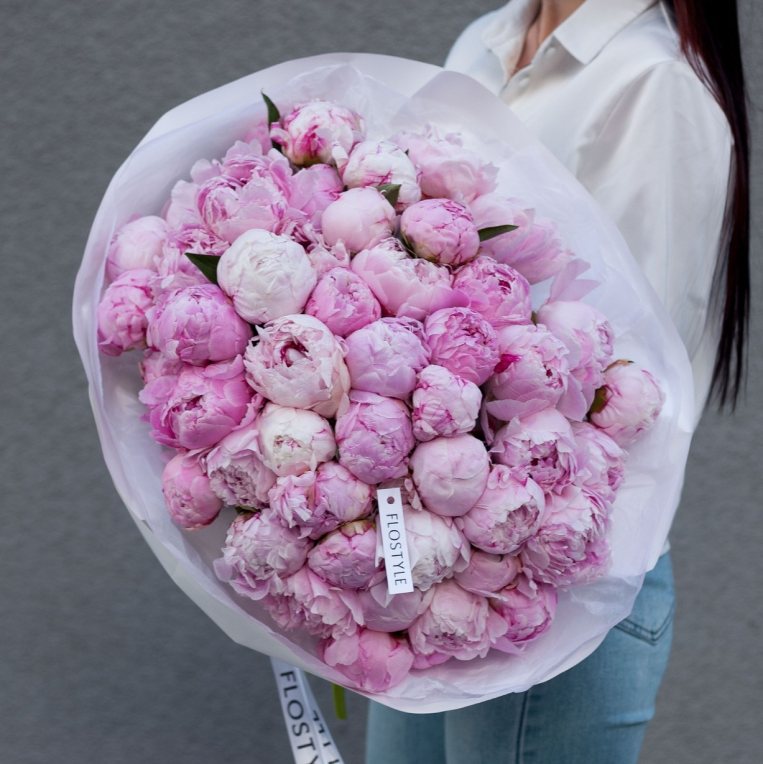 Большой букет из 51 пиона